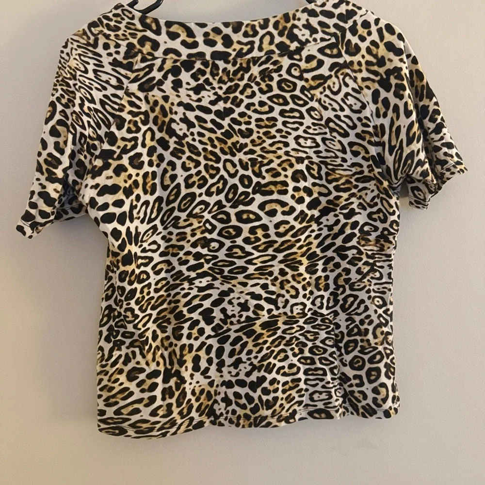 Jones New York Signature Leopard Print Blouse Size M - Picture 6 of 8